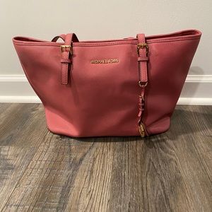 Michael Kors Jet Set Travel Large Tote